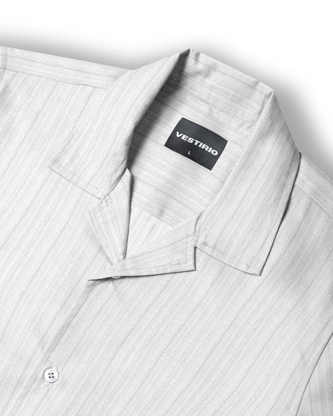 White popcorn half sleeve shirt
