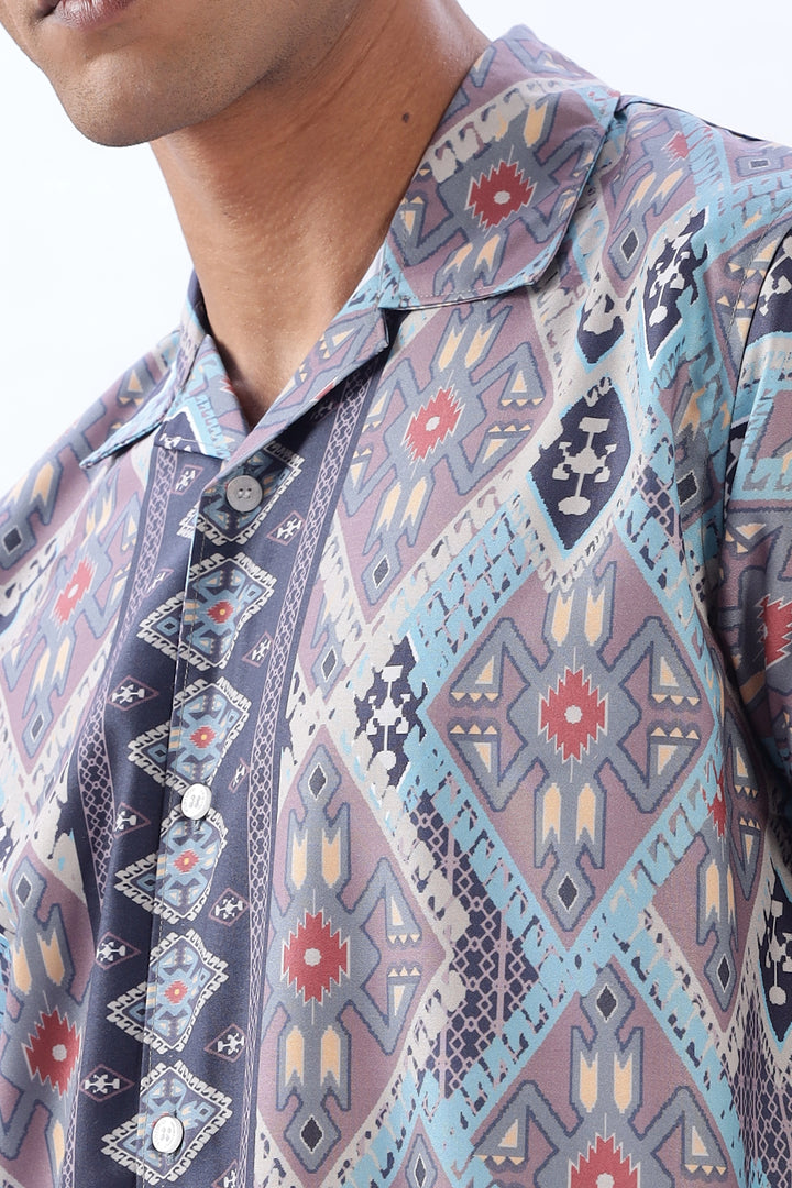 Blue resort wear geometric printed half sleeve shirt