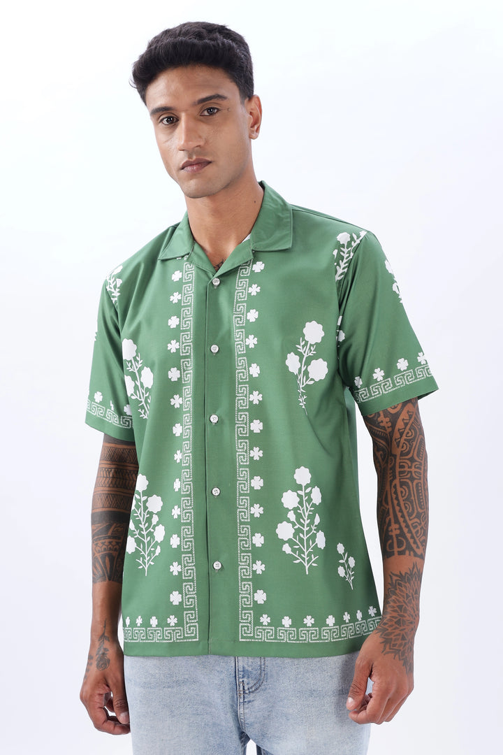 Green border printed camp collar short sleeve shirt