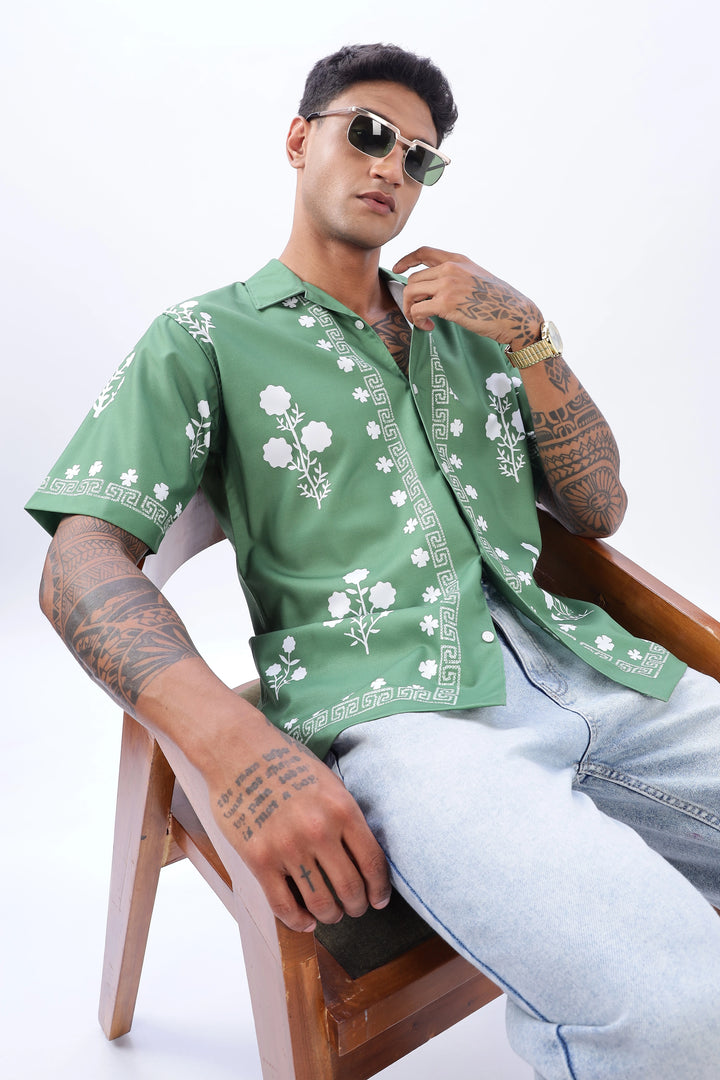 Green border printed camp collar short sleeve shirt