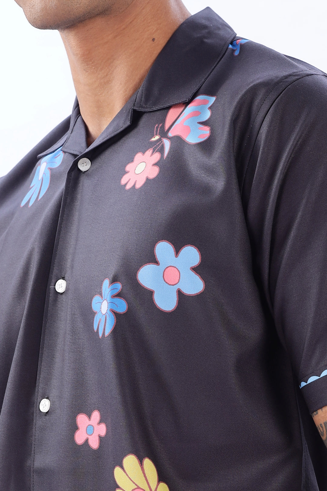 Black floral printed camp collar short sleeve shirt