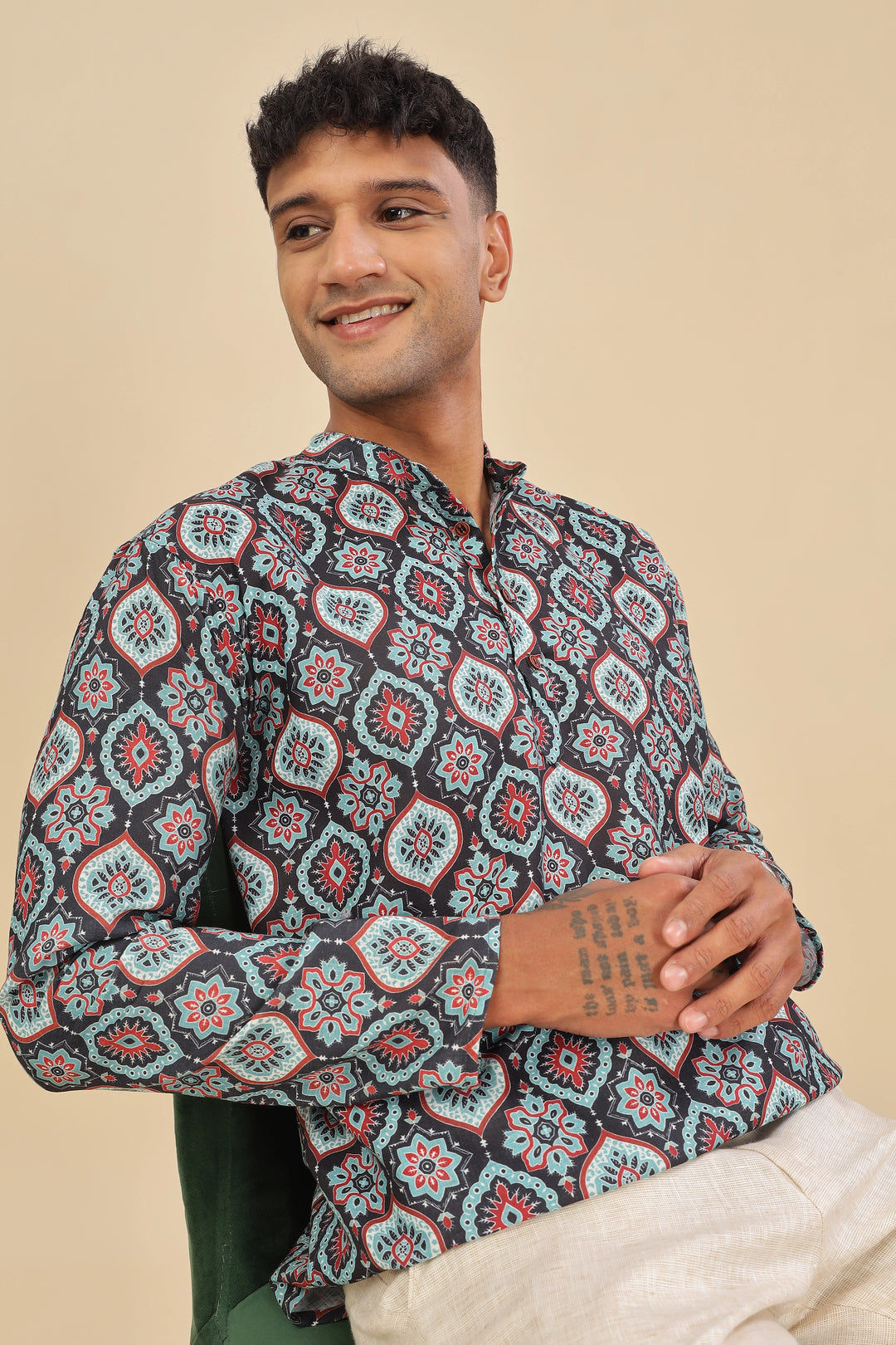 Black ethinic motif printed linen short kurta