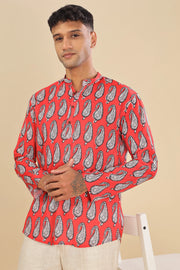 Red paisley motif printed linen short kurta