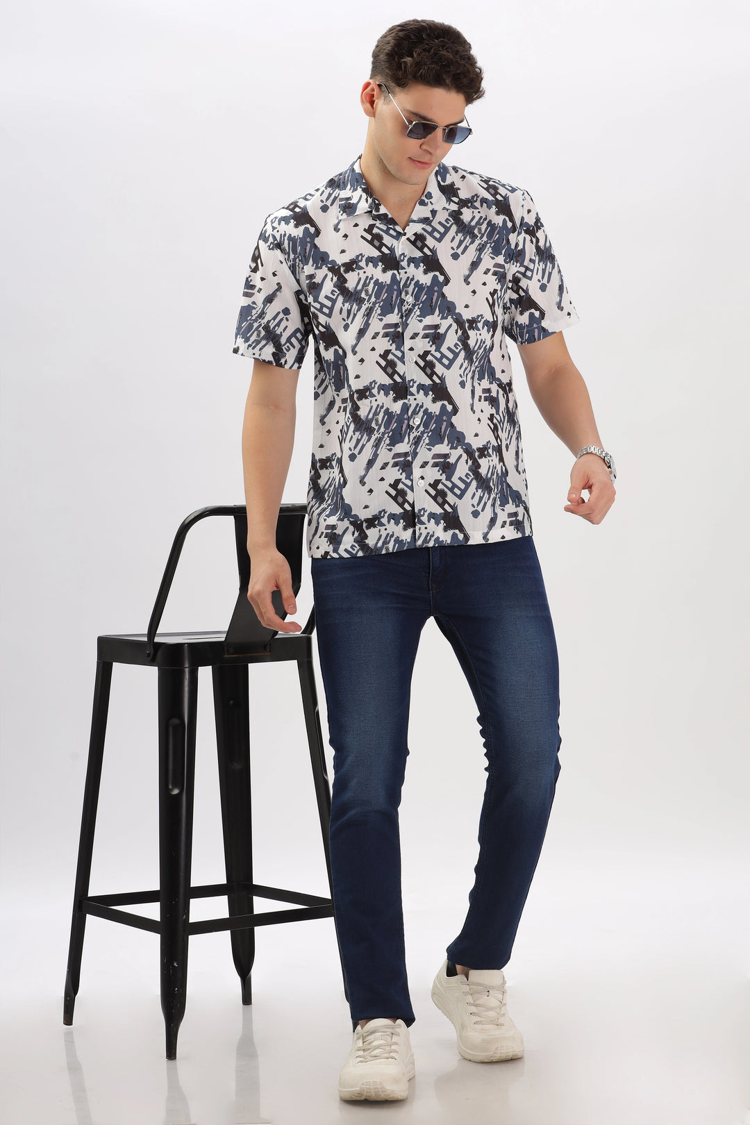 Black and blue abstract printed popcorn shirt