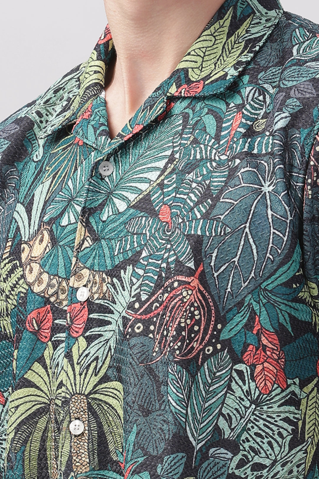 Green jungle printed textured shirt