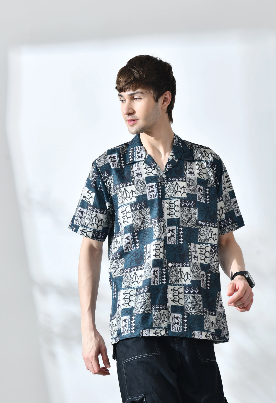 Green graphic printed half sleeve shirt