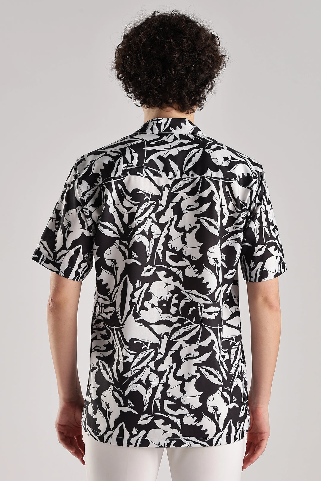 Black patterned resort wear shirt for men