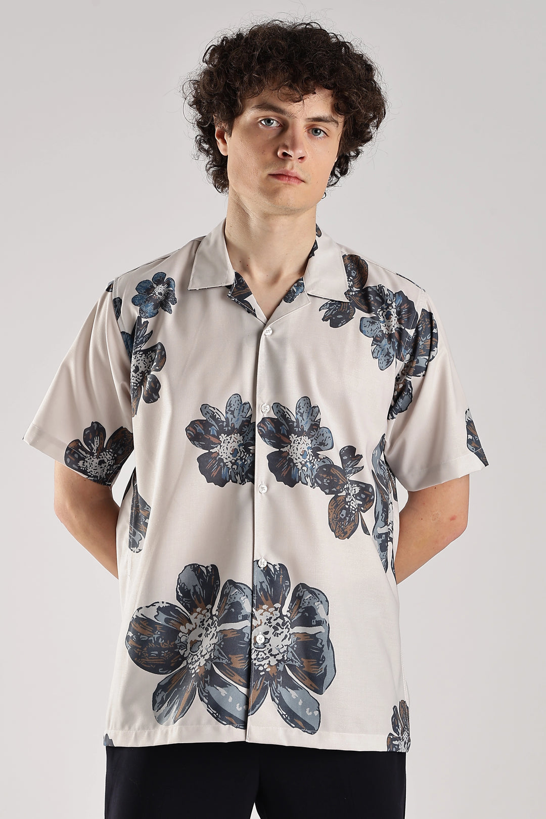 Biege blossoms printed short sleeve shirt