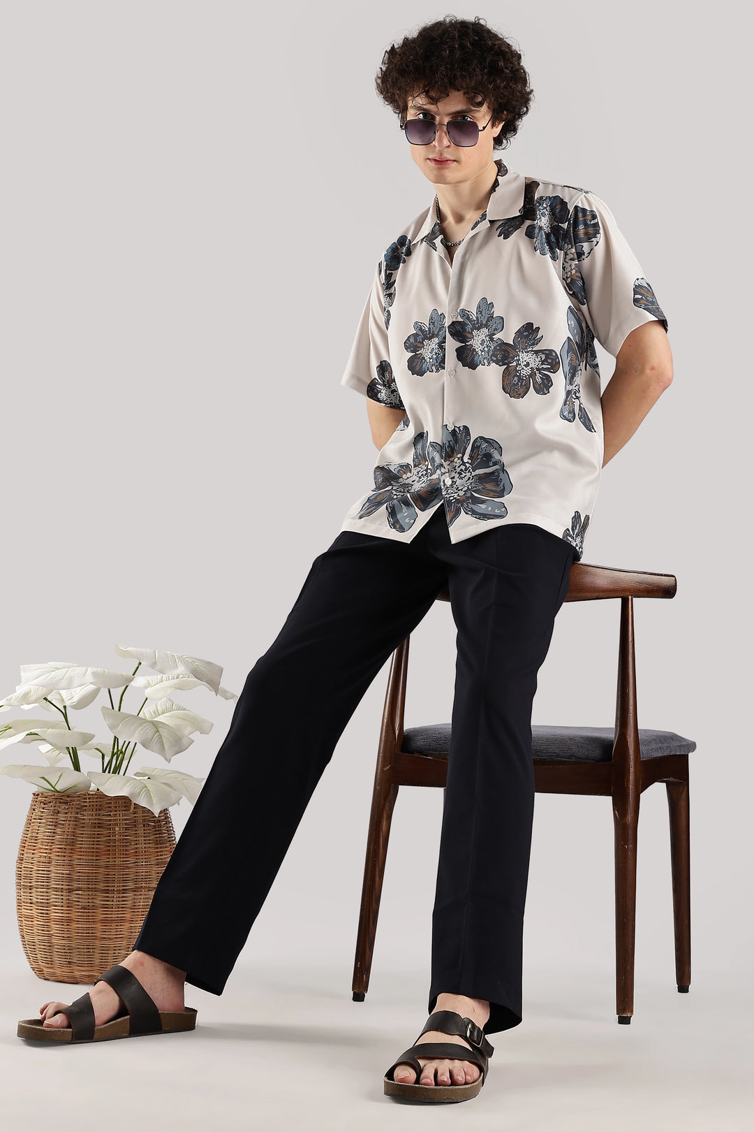 Biege blossoms printed short sleeve shirt